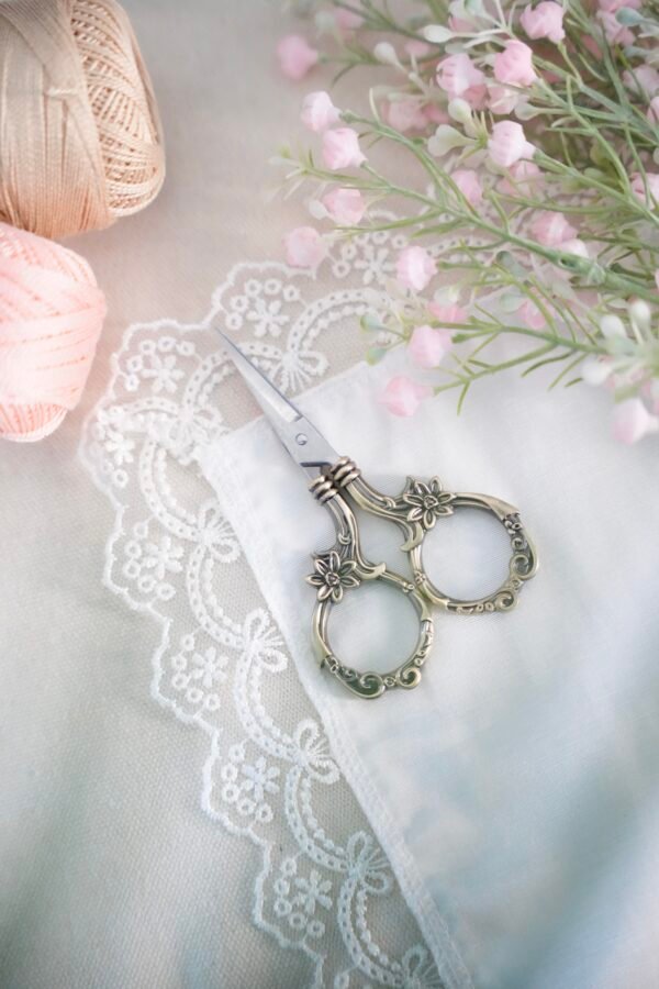 Vintage Sharp Embroidery Scissors - Style10