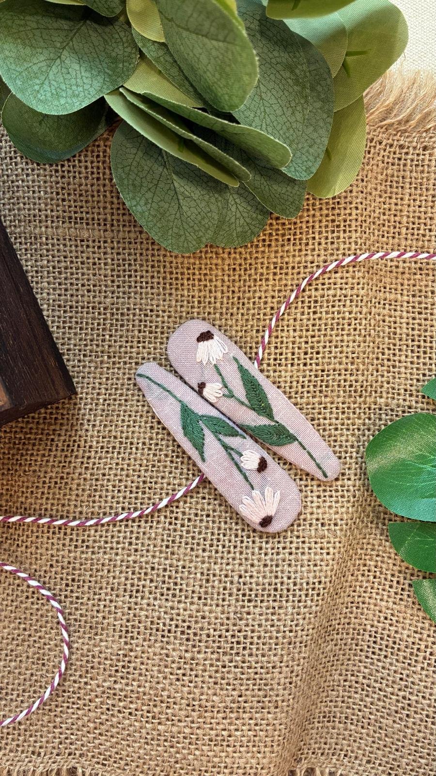 Embroidered Buckle - White Flower Style - Image 4